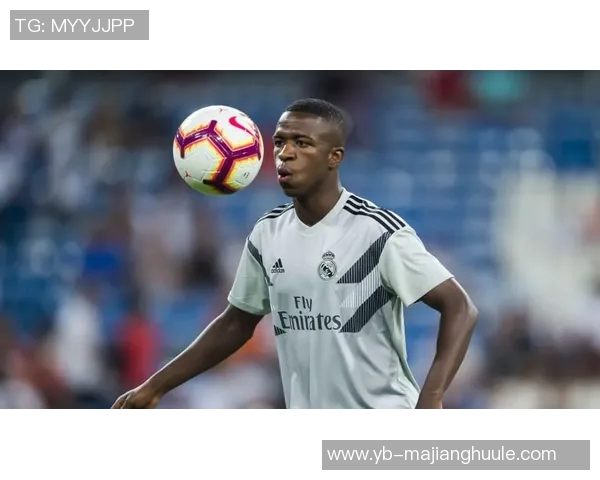 姆巴佩慷慨让点球维尼修斯晒合照表达友谊与支持